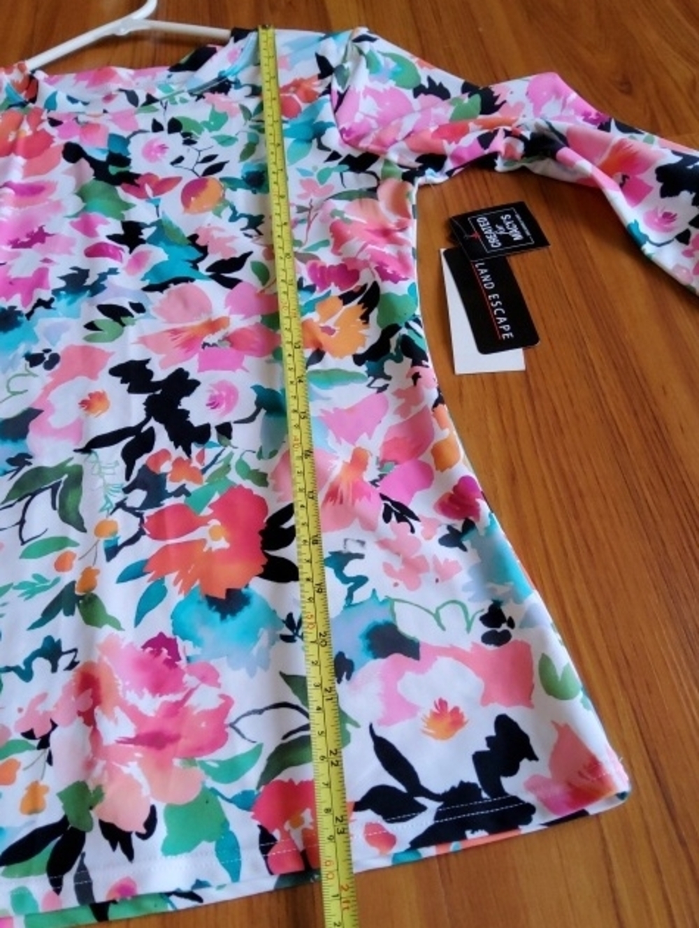 Island Escape Floral Long Sleeve UV Pullover Rasher NWT Small Macy's Exclusive
